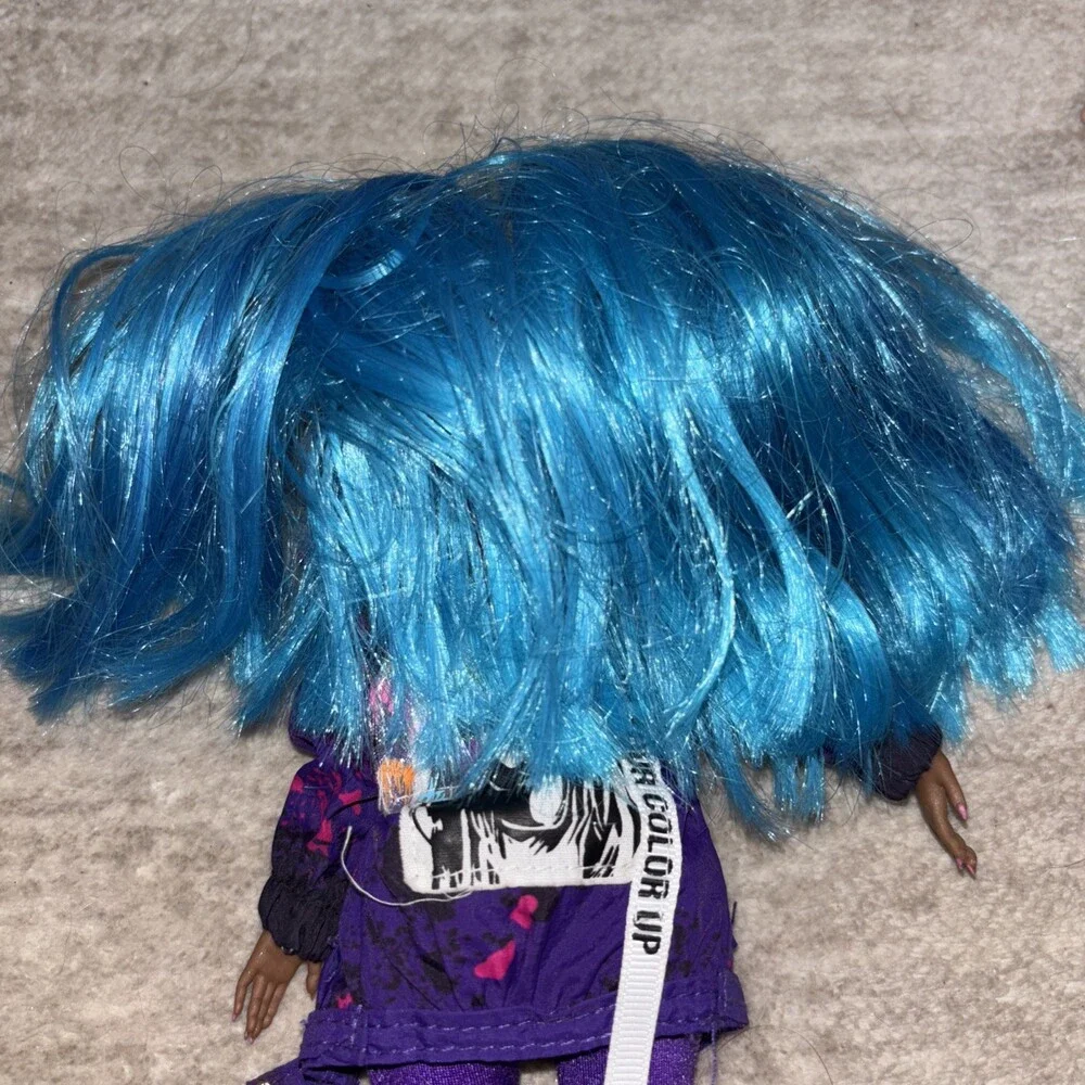 Lol Surprise OMG Chillax Fashion Doll Series 3 Blue Hair - Picture 4 of 6